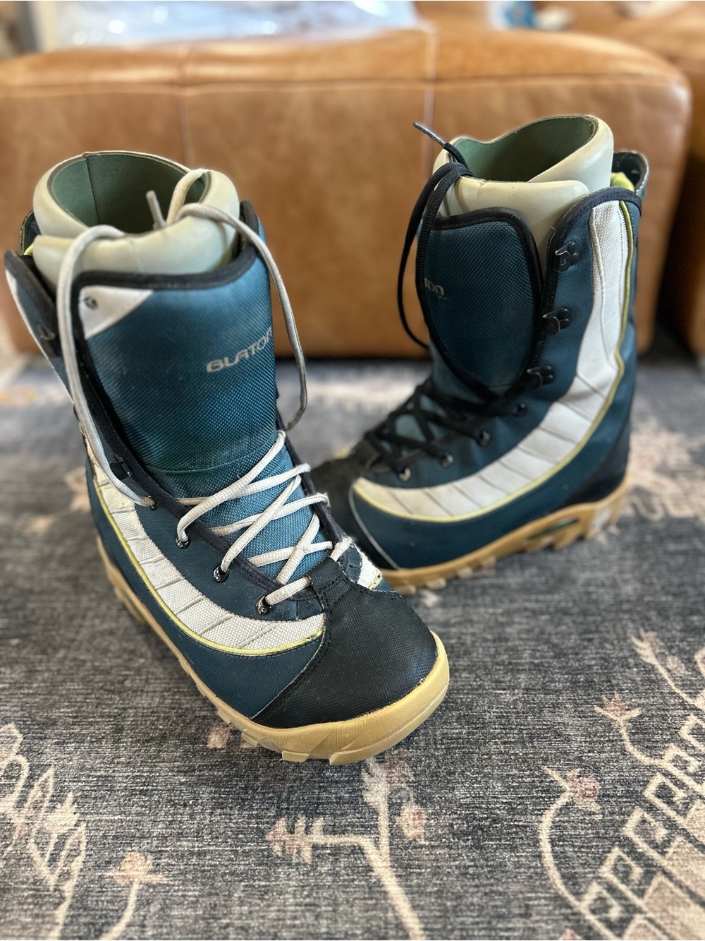 Burton Moto Snowboard Boots Mens Size 10.5 Blue Gray Traditional Lace Vintage